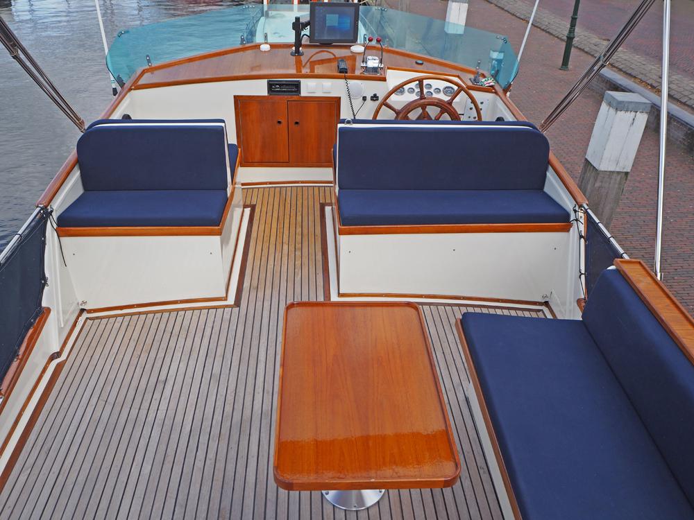 picture Deck equipment